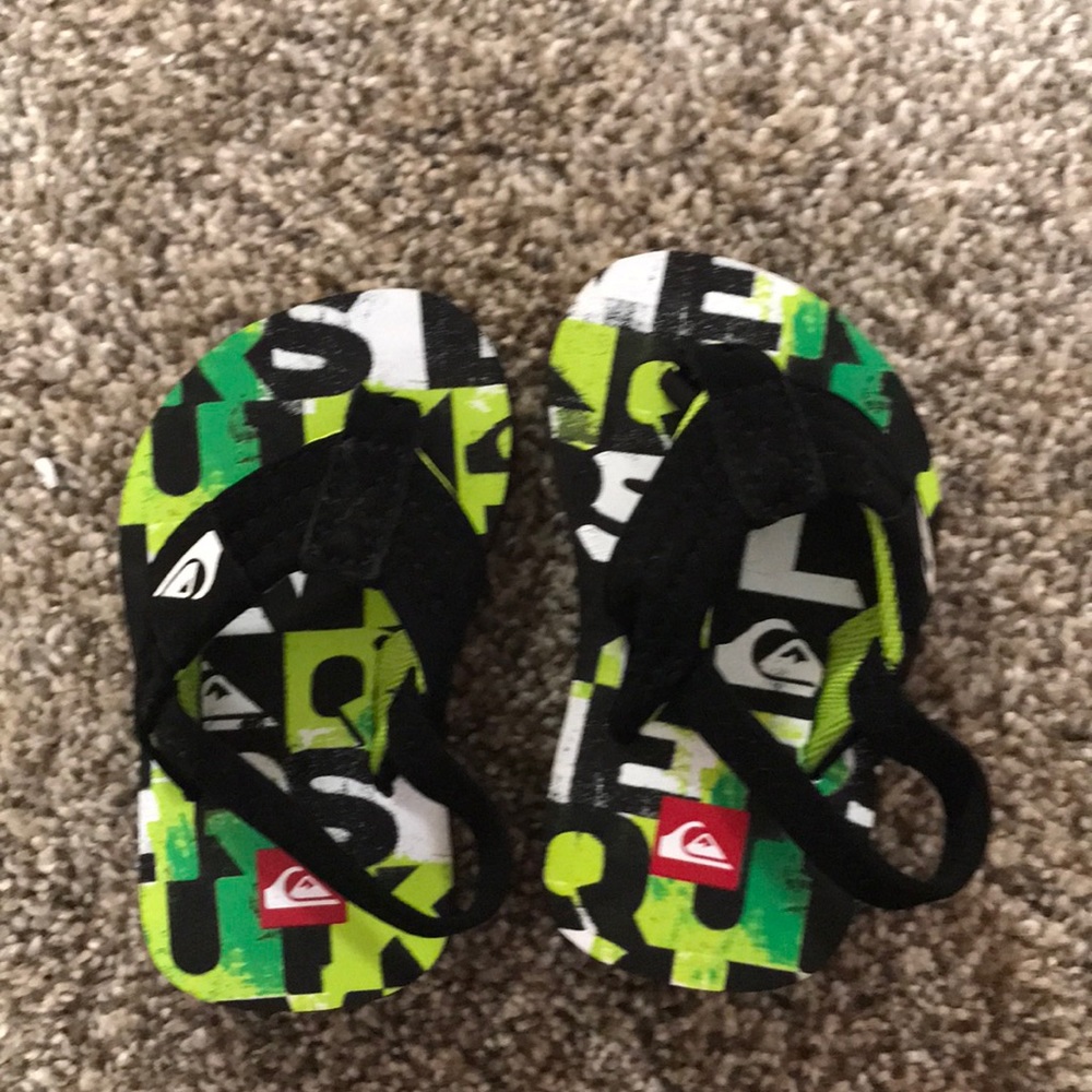 Quicksilver flip flops